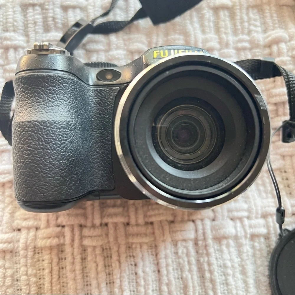 Fujifilm FinePix S2850HD digital Camera for parts